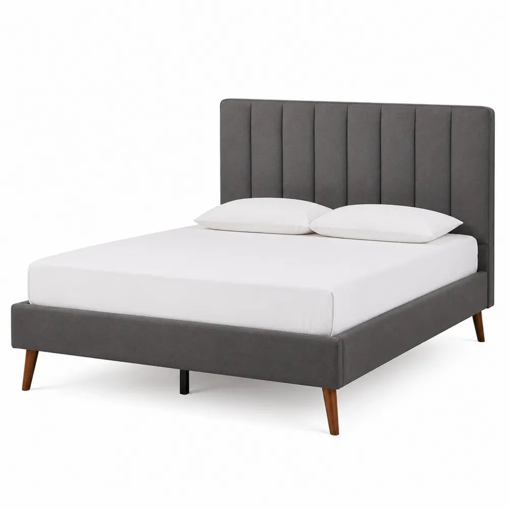 Letto matrimoniale rettangolare imbottito in MDF tessuto poliestere grigio scuro con testiera a pannelli verticali e gambe in legno 160 x 200 cm