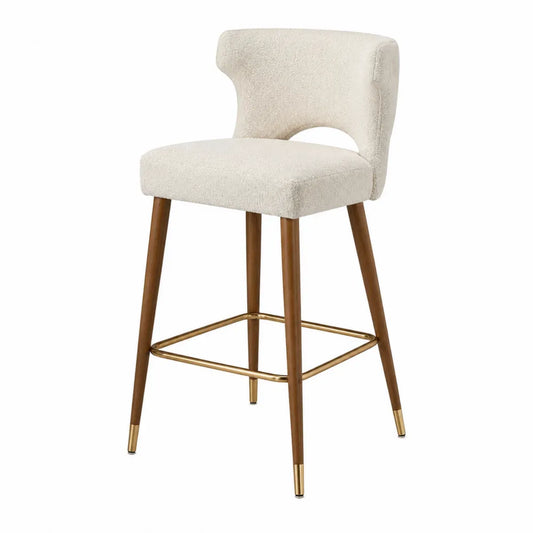 Sgabello da bar con schienale aperto in tessuto bouclé beige struttura in legno naturale e poggiapiedi oro 45 x 50 x 95 cm