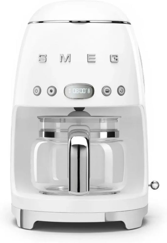 Smeg, Macchina da Caffè a Filtro con Aroma Ottimizzato, Avvio Programmato, Caraffa Vetro 12 Tazze, Intensità Regolabile, Funzione Mantenimento Caldo, 1050W, Bianco